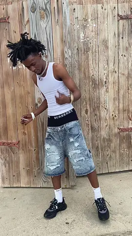 Outfit dédouble 🤑#viraltiktok #fyrシ #hitmagazinehaiti #views #joker @blok_atis @Hollywood baber Legend 💈💈💈 @Von🥷 @🦁Mr__Loyauté🫂Ley_Bugatti🤴 @IT’S__18K__RA🥶🇭🇹✅ @WEEZY DEALER VIL LA  YO MOURI 