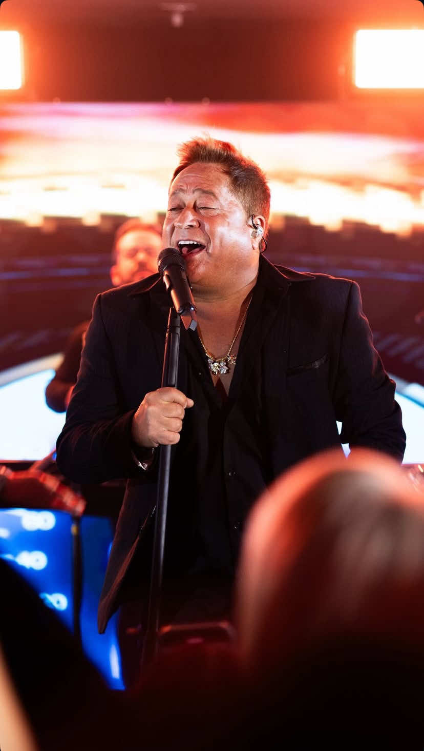 🎤✨ Uma noite de música e emoção no Kristian Platz ✨🎤 Tivemos a honra de receber o inesquecível Leonardo em um show intimista que marcou nossa história. Foi uma live especial, repleta de boa música, energia contagiante e momentos que vão ficar na memória. No Kristian Platz cada evento é pensado para ser único e essa apresentação foi a prova de que sonhos se transformam em experiências extraordinárias. #Leonardo #kristianplatz #aniversario #evento #Show 