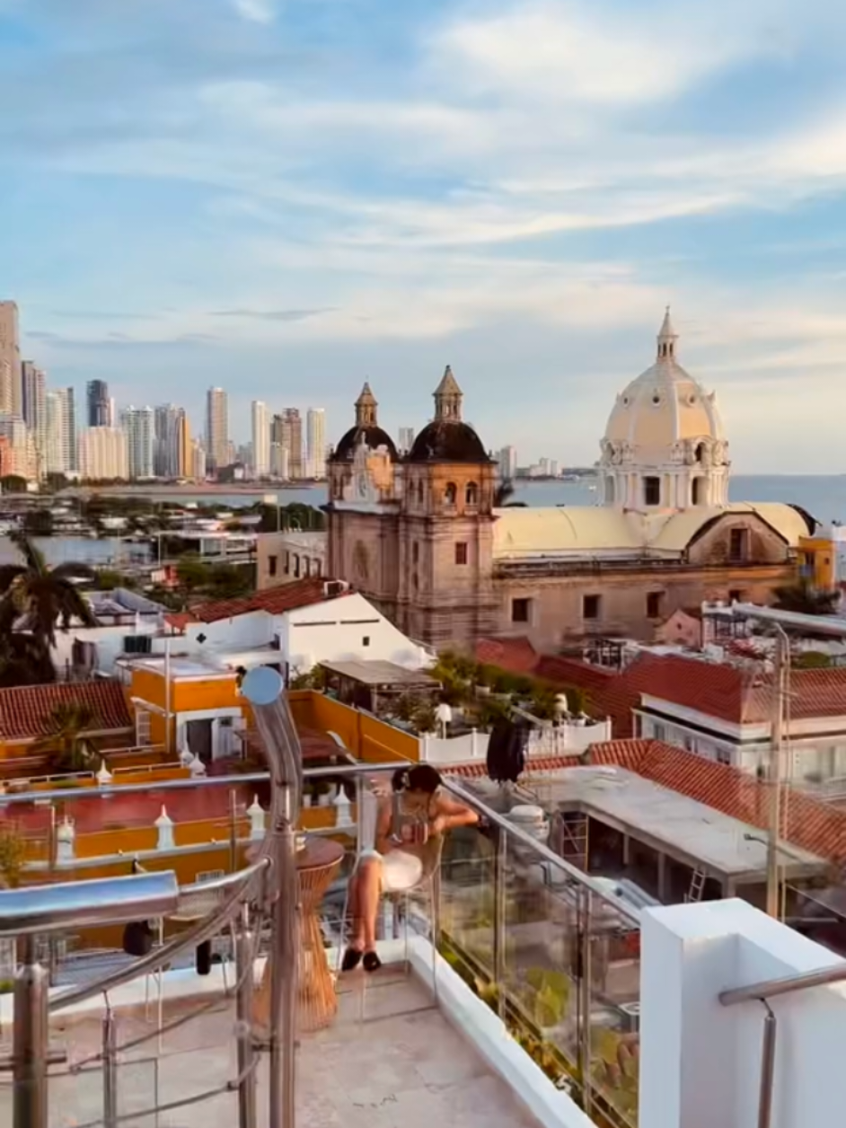 Cartagena, Colombia 📍🇨🇴 Visita Cartagena con nuestros paquetes turísticos  Incluye: ✅️ Boletos aéreos, Traslados, alojamiento, desayunos, tours 📲 Contáctanos: (51) 994 208 135 / (51) 966 429 927  📍 Av. Nicolás de Piérola 937, Cercado de Lima #cartagena #colombia #tours #viajes #travelcolombia 