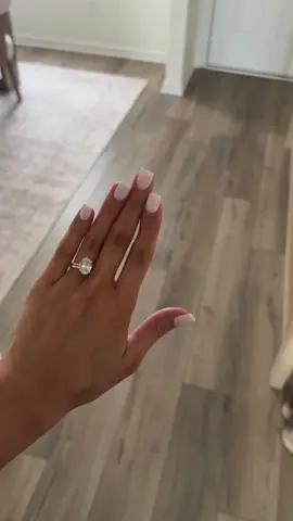Replying to @Jennifer Lynn  nails 💅🏼