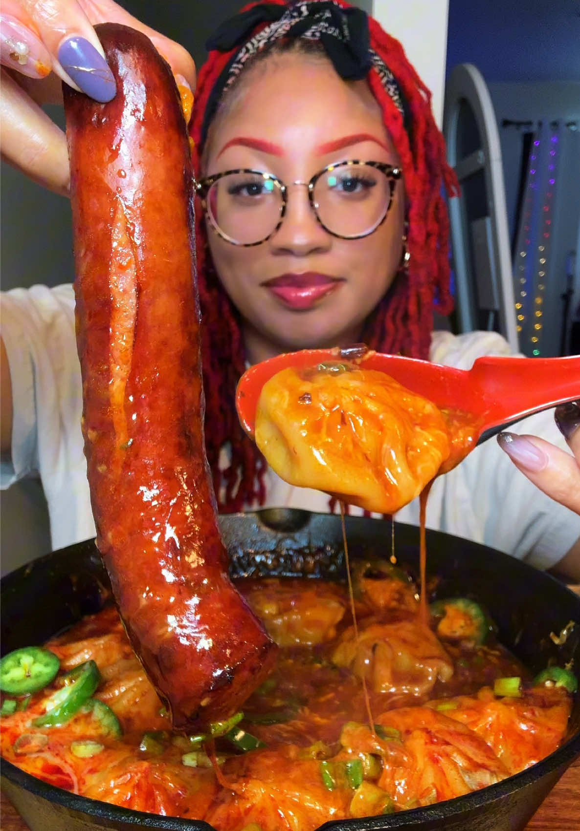 Cheesy & Spicy Soup Dumplings with Hot Sausage 🥵 #mukbang #soupdumplings #stewtype #buldak soup dumplings mukbangs