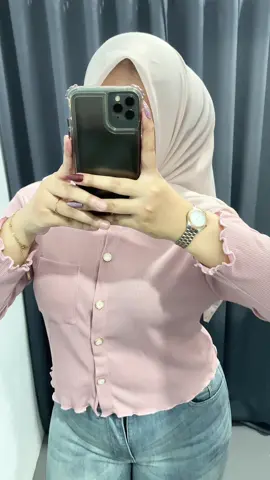 Cardigan cantik from @Riannisa Fashion 😍 #cardiganwanita #kancingmutiara #atasanwanita #koreanstyle #inspirasioutfit 