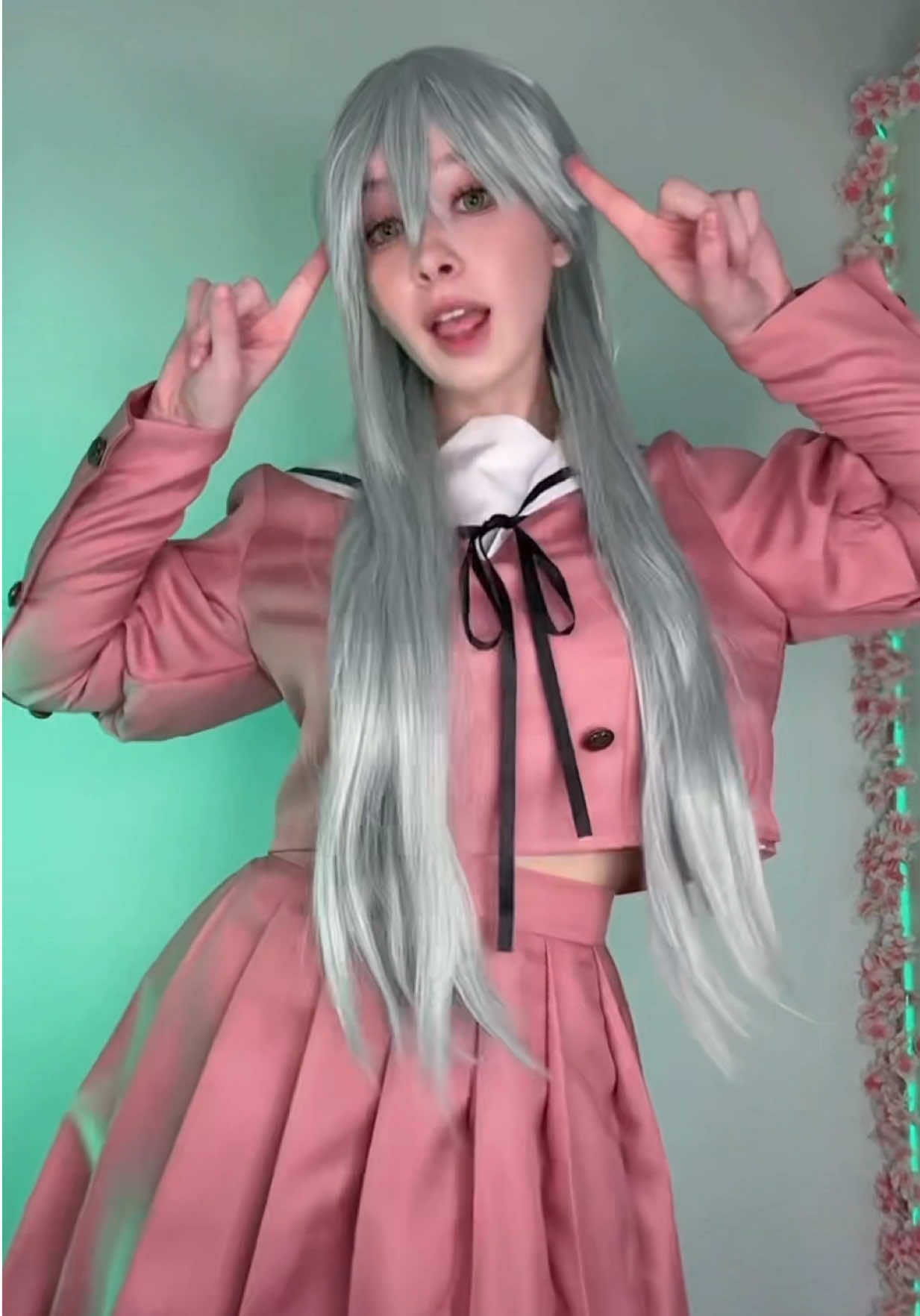 I’ve been thinking a lot about my nickname today. It has a bad association, and I realized it’s hard for you to find me in search. I might change it😓😭😭 #subaruhoshina #kaoruhanawarintosaku #anime #cosplay #dance 