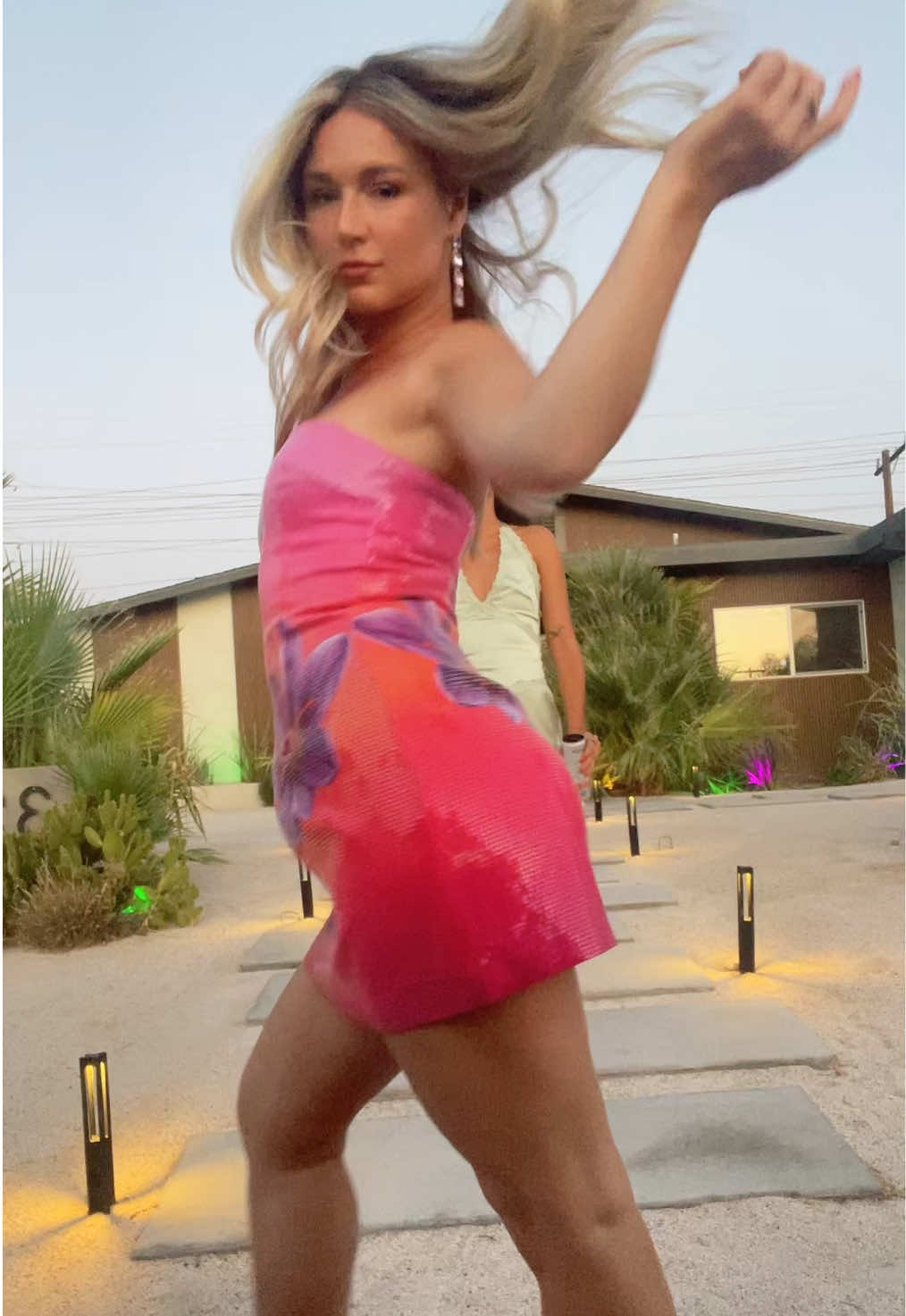 forcing my friends to do this at every bachelorette party tehee 