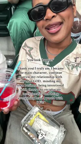 because I finally chose me. 💕 What auntie Mary said I’m not gon cry! No more drama! I’m in the gym, glowing, and minding my peace ✨ #youlookhappier #fyp #30s 