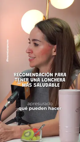 Se vale dejar un consejo para las mamás que viven súper a prisa. 🍎 Encuentra nuestro episodio completo como “Cero chatarra en las escuelas ¿funciona?” 🎙️ @analore.co y @nutrialeradillo.ibclc . #regresoaclases #backtoschool #back2school #preescolar #primaria #alimentación #alimentaciónsana #podcast #podcaster