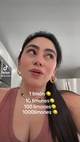 Valla coje tu limón , me imagino q con tanto limón ya podemos hacer una limonada 😂😂🍋🍸🍋‍🟩#limon #foryou #yudinails #parati 