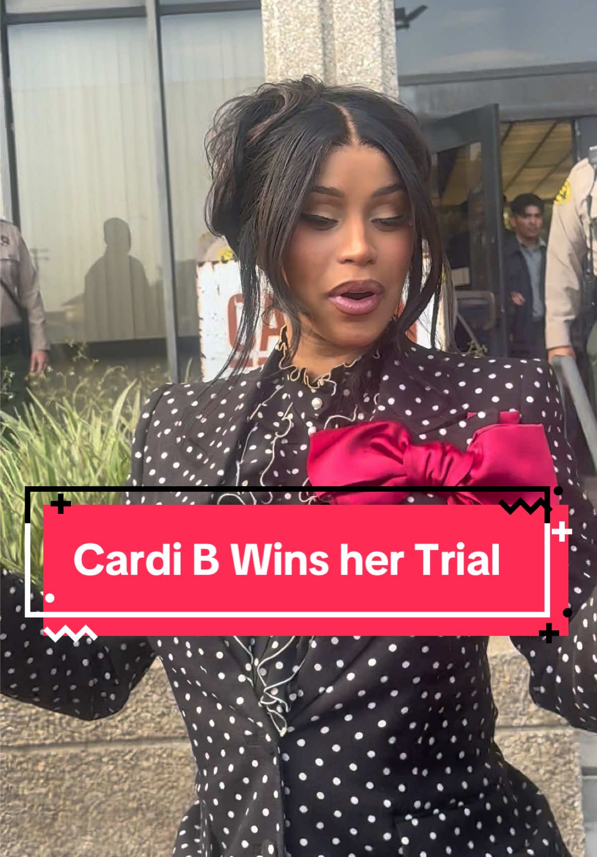 Cardi B is happy about winning her trial today and takes pictures with some of her fans outside of court in Alhambra, CA @Cardi B #CardiB #CardiBCourt #FYP #CardiBCourtCase #LosAngeles 