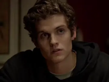 #ISAACLAHEY- here is for my Isaac girls💋💋🙏 #teenwolf #mansbestfriend #sabrinacarpenter #whendidyougethot 