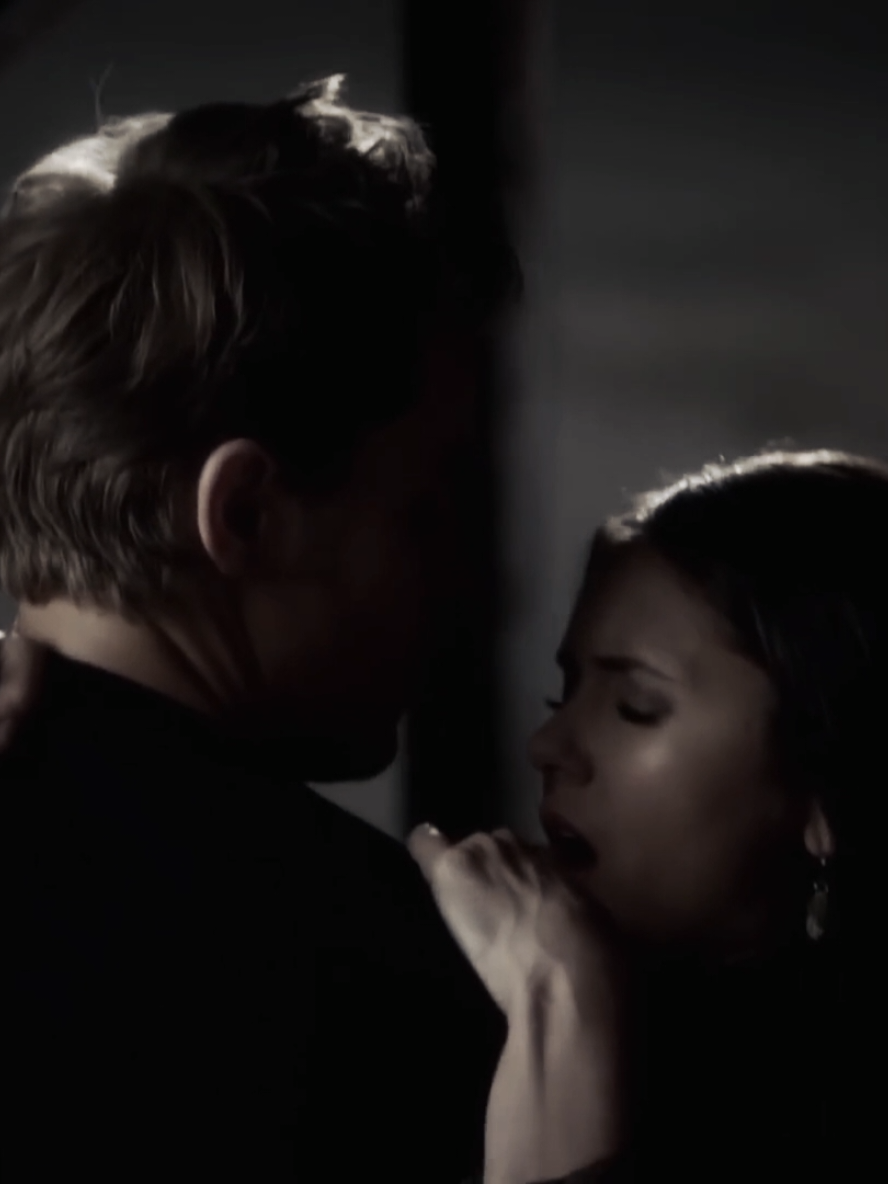 #stefansalvatore #elenagilbert #stelena #thevampirediaries #explore 
