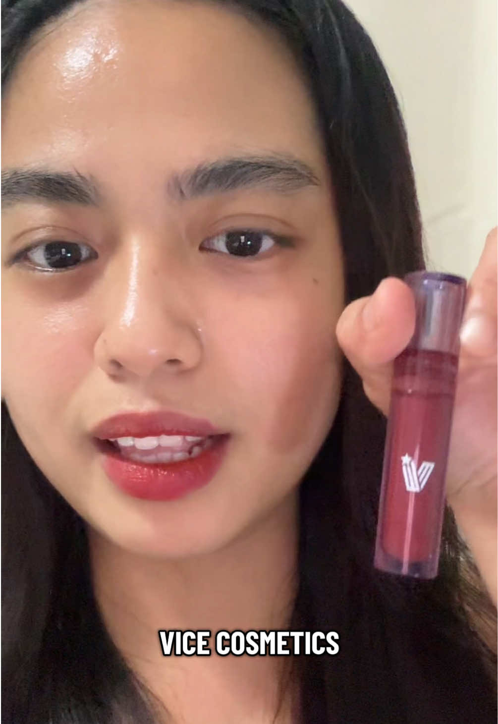 Replying to @kayy chan 🌸 Hellooo Vuce cosmetics Soft Veil Tint in Maple staple ✨  #redlipsticktheory #vicecosmetics #liptint 