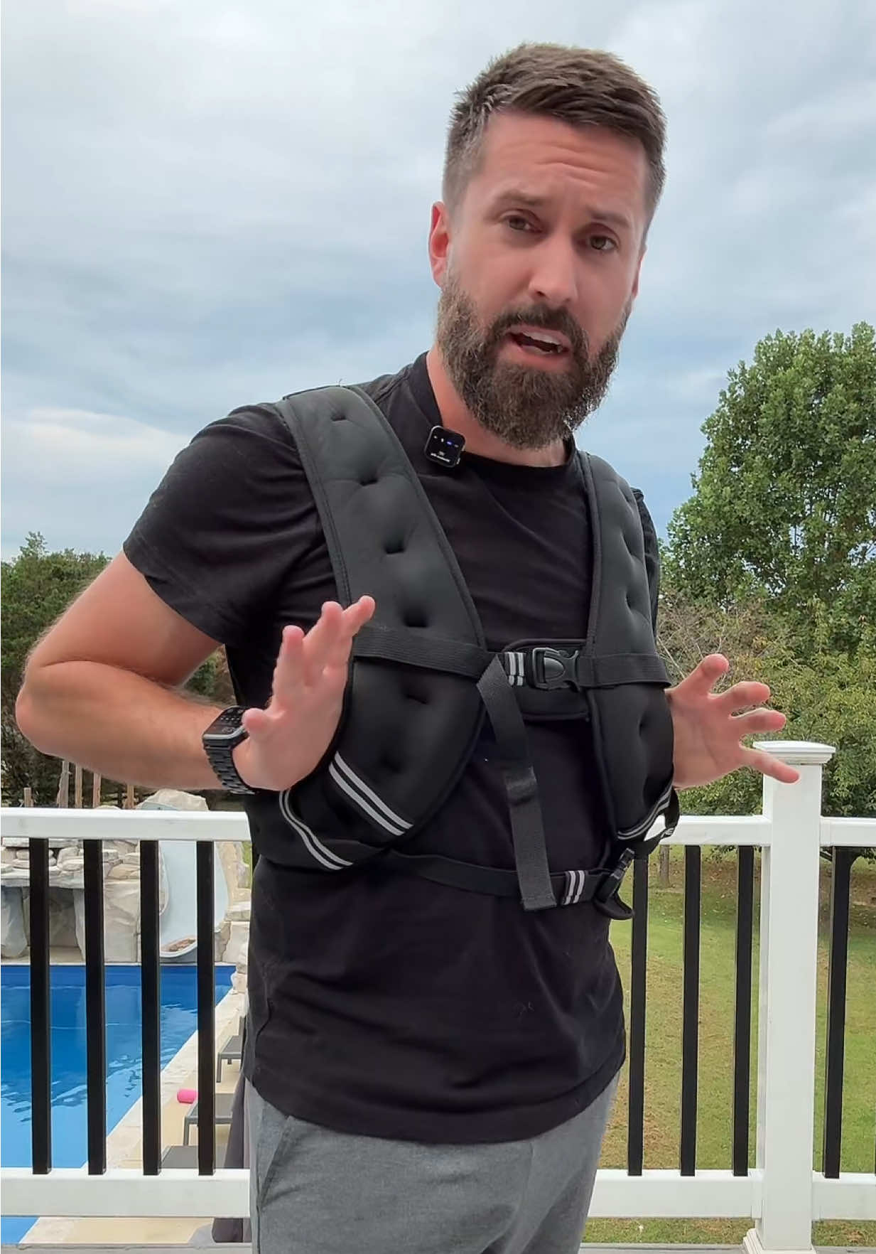 I understand all the hype behind weighted vests now 🙌🏼 #weightedvest #workoutgear #fitnessequipment #gymgear #tiktokshopcreatorpicks 