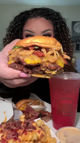 Shake Shack’s TRIPLE patty shack burger🍔🍟😮‍💨 I also had their chicken shack & bacon cheese fries!  #notalkingmukbang #asmr #mukbang #shakeshack #shakeshackmukbang #chicken #watchmeeat #foodvideo #asmr #burgermukbqng #Foodie #eatwithme #crunch #eatingshow #viral #eat #asmrsounds #asmr #asmrfood #fyp #crunchy #chickensandwich 