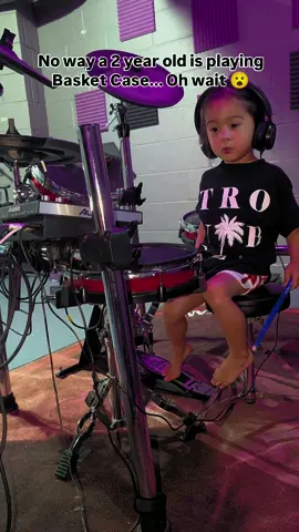 Sometimes my mind plays tricks on me!🤯🤯🤯 #basketcase @Green Day  #littledrummerboy #drumstagram #toddler fit by @Little Trouble @alesis_drums @Vic Firth 