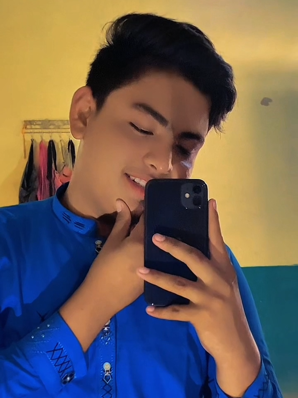 Sohnon Shahzoor AA 🌹🥀❤️💞 #happyfeelings🥰🥀 #onthisday #kingforareason❤️👑 #happyfeelings🥰🥀 @👿 Shahid Khoso 👿 @azhar_king056 @MS_KING_👬 