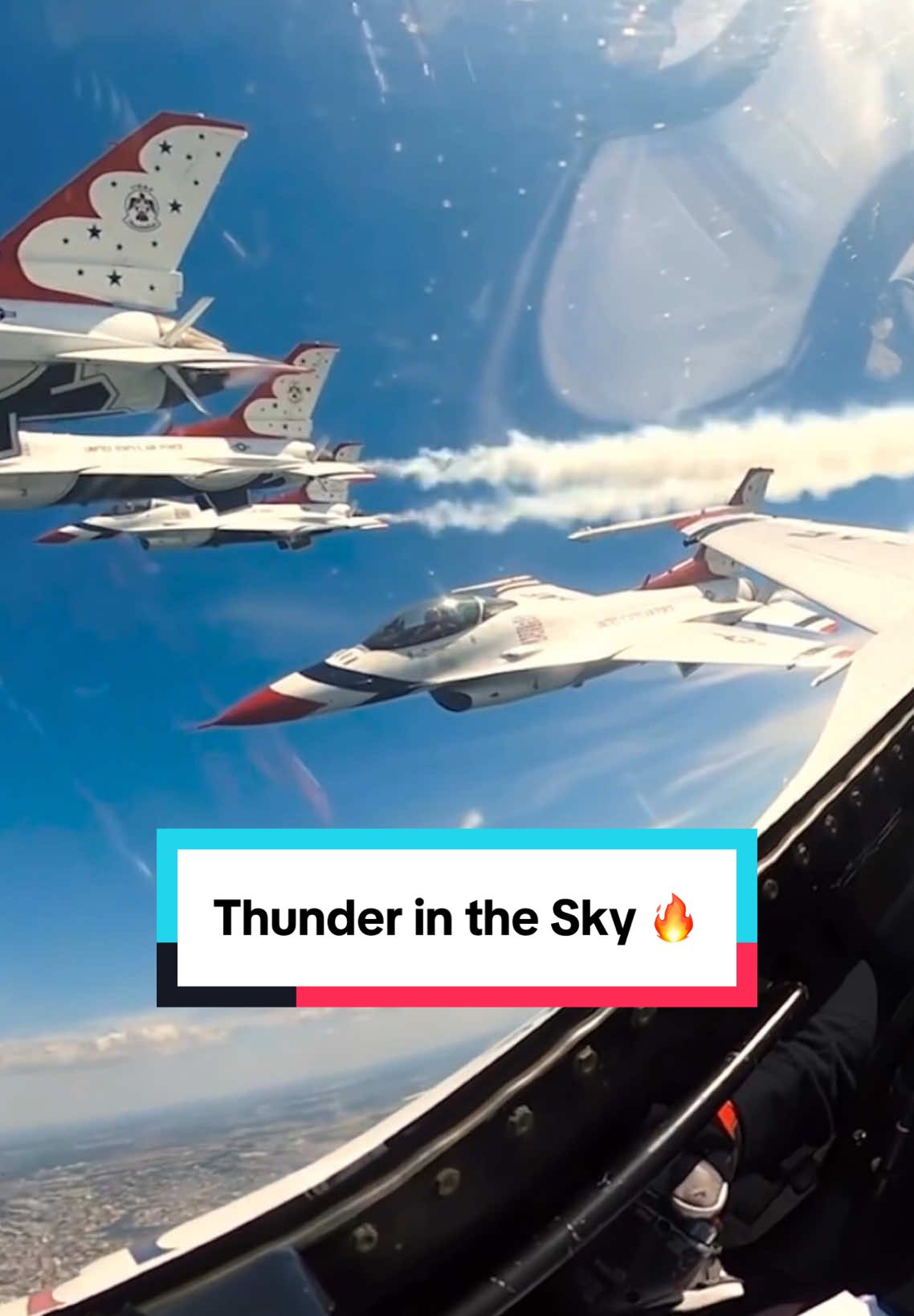 USAF Thunder 🇺🇸🔥 #Thunderbirds #fighterjet #militaryaviation #america #jets 