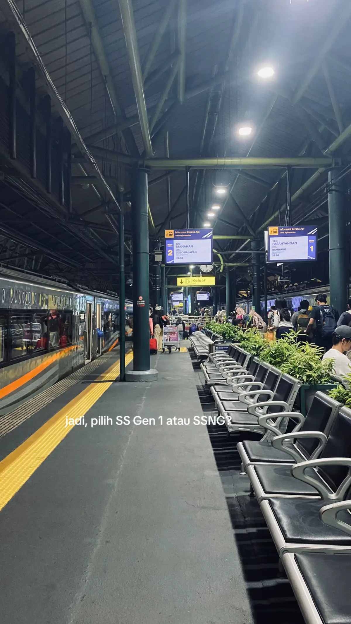 IF: Parahyangan 139, Pangandaran 127, Taksaka 46, Argo Lawu 14🤩 #railfansoftiktok #ayonaikkereta #kai121 #fyp #xyzbca 