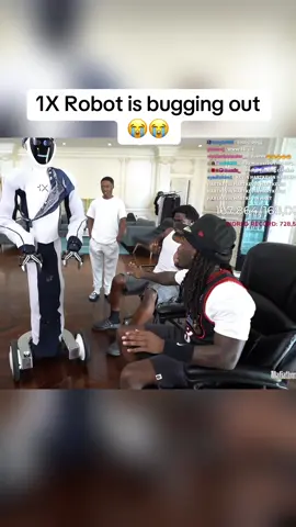 Reggie was getting freaked out 😭😭 #fyp #viral #kaicenat #reggie #mafiathon3 