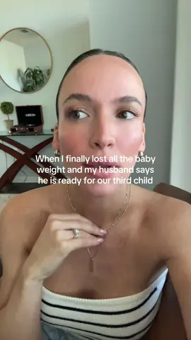 It took me 1.5 years to get back in shape …… 😅 #MomsofTikTok #motherhood #momlife #babyweightloss #relatable 
