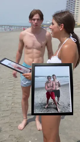 asking strangers to take a picture of us, then handing them a framed picture #beach #prank #fyp #viral #funnyvideos 