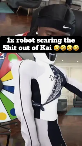 Scary 🤣🤣🤣#kaicenat #robot #makemefamous #fyppp #tiktokviral 