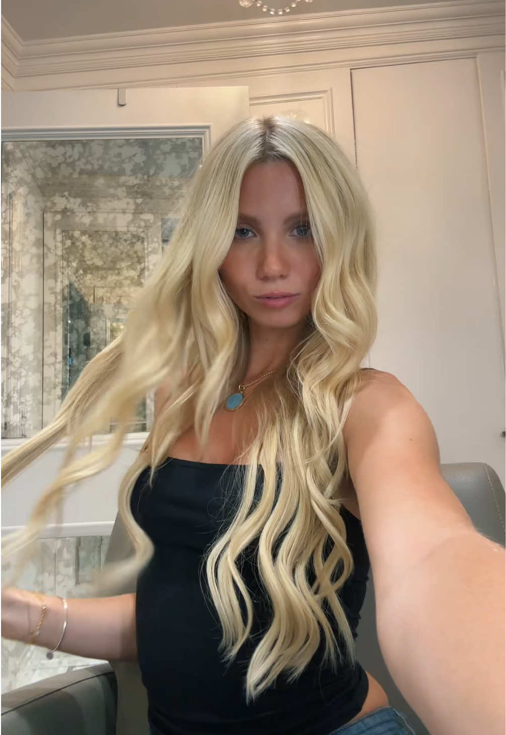 can’t stop posting hair transitions like I’m stunned 👏👏#barbieblonde #blondehair #extensions #hairday #hairinspo #hairtok 