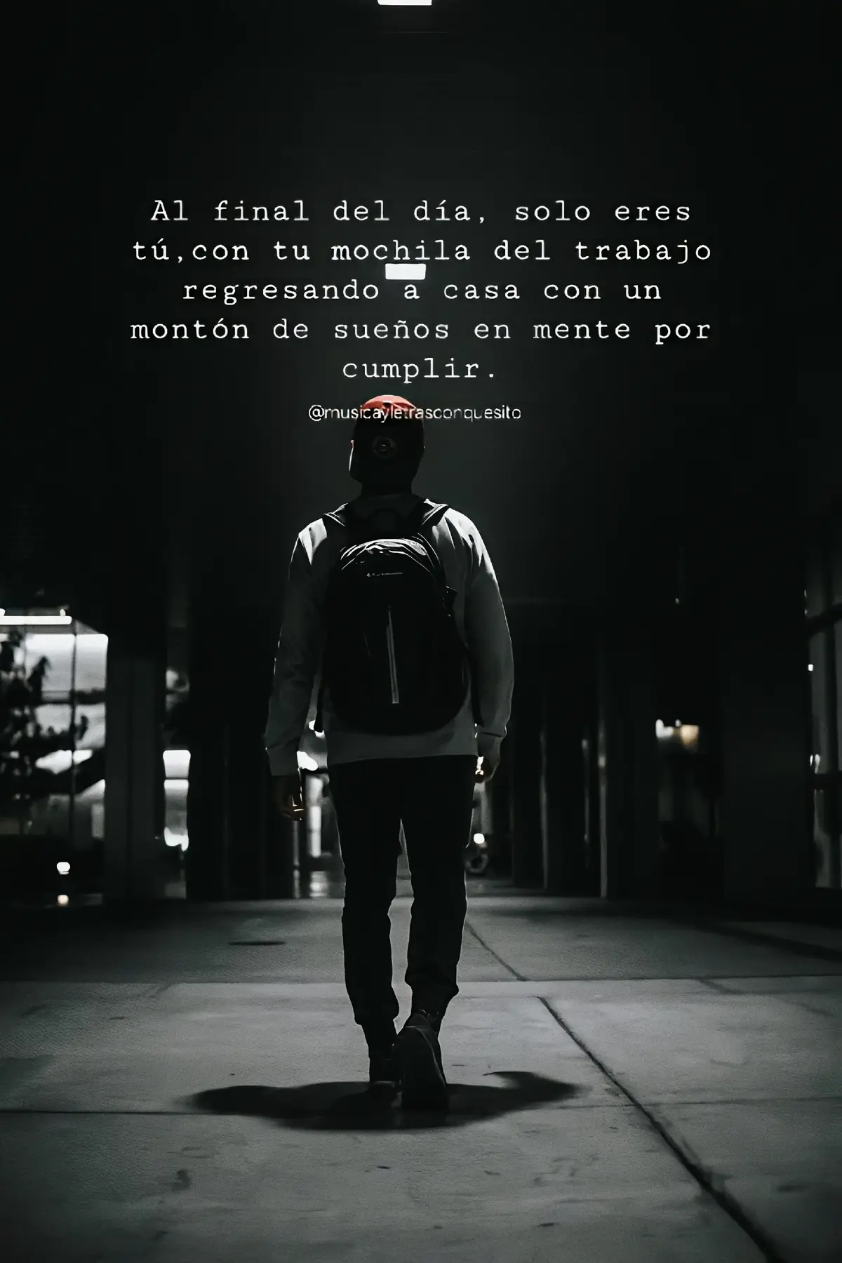 con tu mochila del trabajo regresando a casa con un montón de sueños en mente por cumplir#paratiiiiiiiiiiiiiiiiiiiiiiiiiiiiiii #vida #Viral #alfinal #casa 