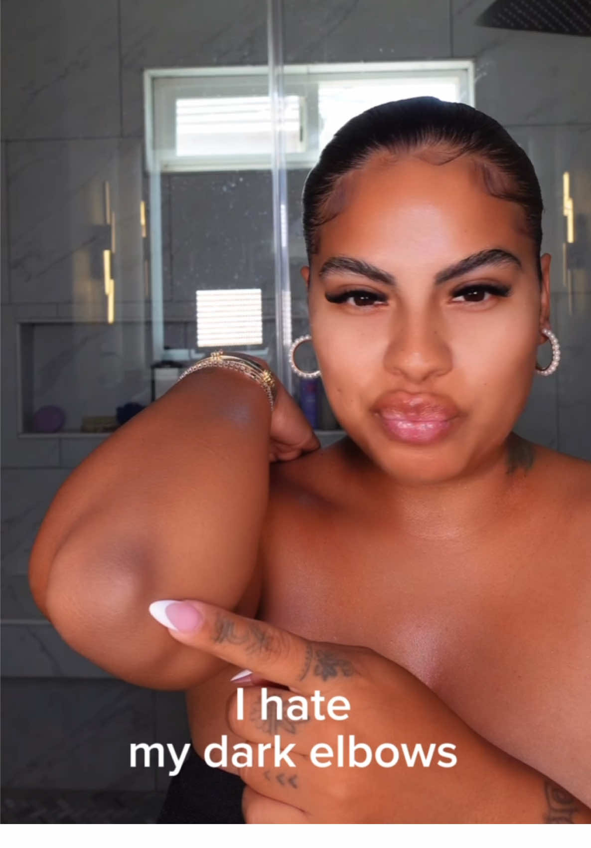 I’ve been using the SIOT Ricejam Mask regularly, and I really notice a difference in my elbows. They feel softer, looks brighter, and my complexion feels more even. @Siot Store US #siotricejammask #siotricejam #siot #hyperpigmentation #elbowbrightening 