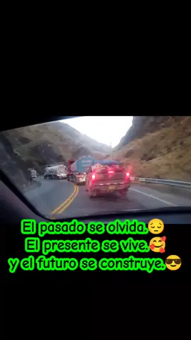 #carreteracentral #rutasdelperu #hyundaiaccent #turuterosinfronteras🚛⚽🇵🇪😘   Corre corre capibara. . q hoy amanecí dolido. 