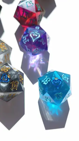 The pile of singletons that ive had accumulating has finally been  defeated! These are gonna be the last ones until im back from Japan near the end of the month! #dice #kingdomhearts #dnd #gaming #lorcana 