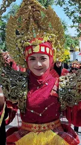 Maskot Cantik Full Senyum Karnaval Dusun bagusan Sekarbagus Sugio 2025 #karnaval 