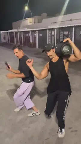 Ranveer & Akshay Kumar serving full-on legend vibes🔥#ranveersingh #akshaykumar #dance #bollywood #entertainment 