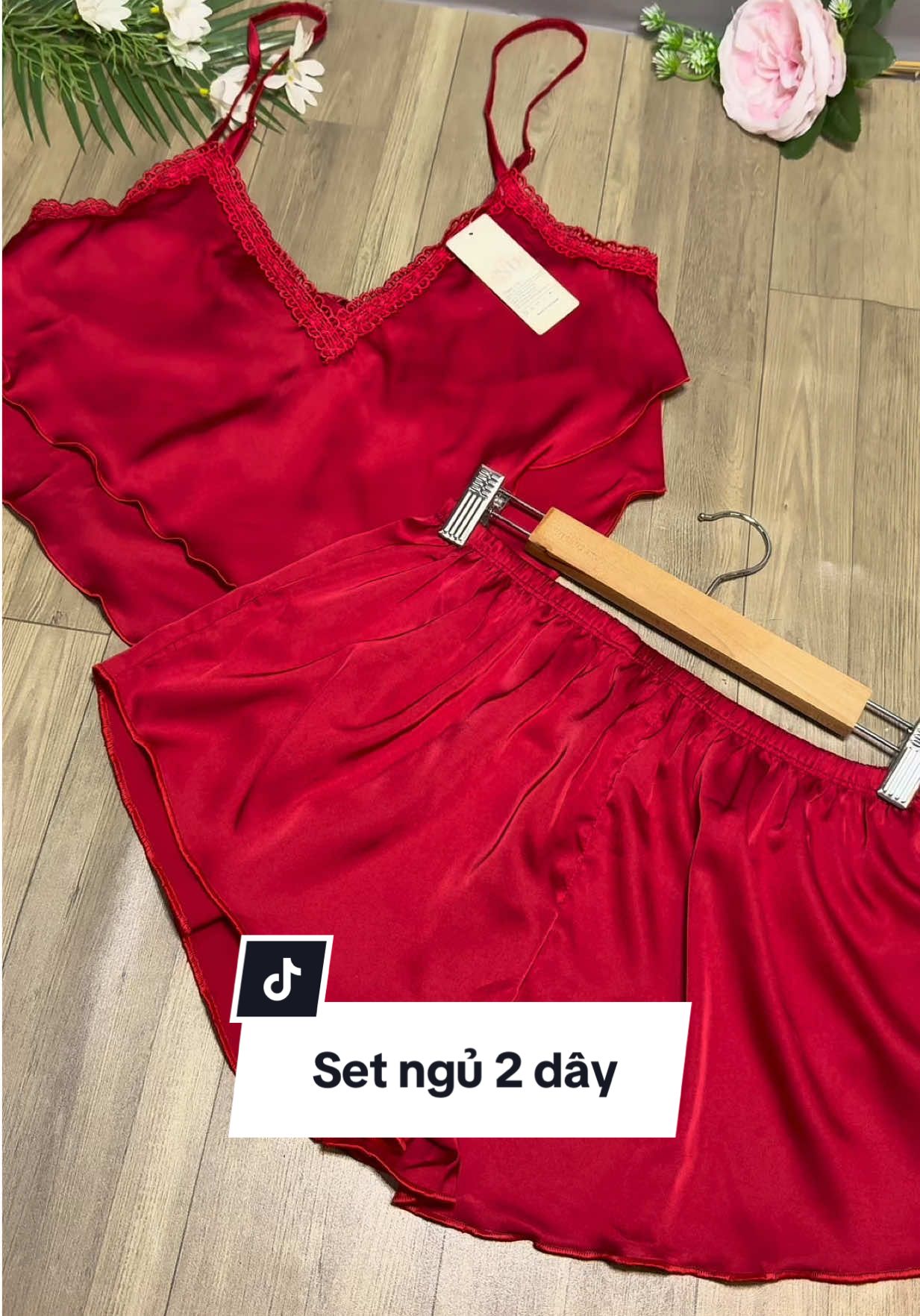 Ở nhà cũng phải mặc xinh nha mấy bà..set đồ 2 dây xinh xỉu lun nà #thoitrangnu #dongu #donguxinh 