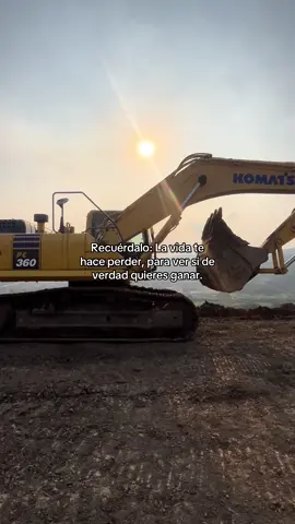 Recuérdalo 🫵🏻🦾❤️‍🔥#komatsu #superacionpersonal #excavadoras #motivation #trabajoduro 