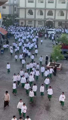 selamat berlibur untuk para santri pondok pesantren nurul cholil #fypシ liburan #santripondok #nurulcholildemanganbarat 