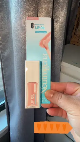 Está super lindo ignoren mi pelo es un desastre 🤭 #neutrogena #lipstick #gloss 