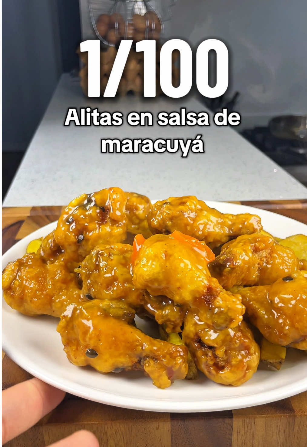 100 recetas con maracuyá  Cap. 1 alitas en salsa de maracuyá. No olvidé las mazamorras, pronto otra más pero arrancamos este año con la fruta que más amo, la maracuyá. Ya saben que los quiero. Bai. #alitasensalsademaracuya #alitasfritas #salsademaracuya #antoniocoronel #quecocinohoy 