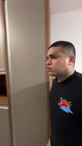 Só queria ajudar, odeio ver ela fazendo tudo sozinha mais ela não aceita me ajuda pra nada…