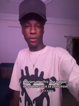 Il est tard personne verra.#robino @Badigeel 