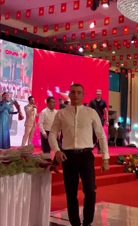 Bữa tiệc liên hoan chia tay các anh quân nhân Nga😭#russia#vietnam#a80#fypシ#xh 