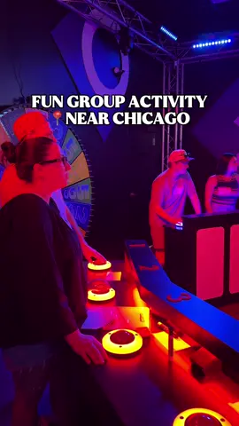Fun activity to do with friends near Chicago! 🎲 Use KENNEDY20 for 20% off your first visit to @Great Big Game Show in Oakbrook, Illinois! (ad) #oakbrookillinois #chicagoland #thingstodoinchicago #illinois #greatbiggameshow 