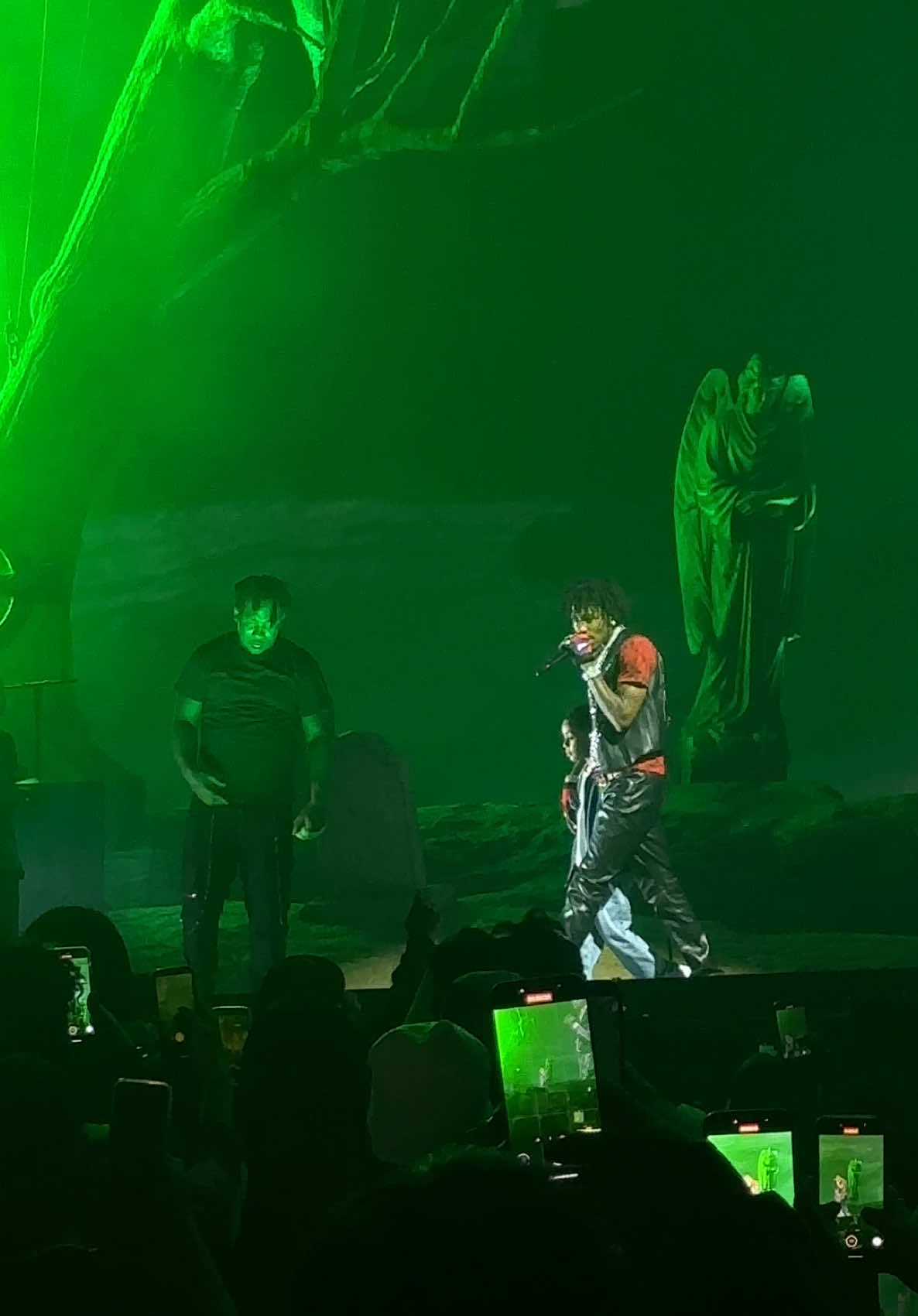 the way youngboys whole family on stage 🥹🥹 #youngboyconcert #masatour 