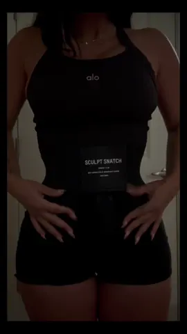 New waist trainer for my morning snatching sess before I start my day bc we like our waist non existent 🤏🏼🤏🏼🤏🏼 #waisttrainer #fyp #SculptTouch #snatched #xyzcba 