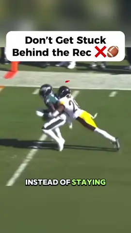 A key to not get stuck behind receivers so you can make more plays on the ball 💯✅ Train with us on Lockdown Academy - link in bio 🔒 DefensiveBack.com  #defensiveback #football