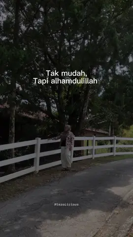 Hidup ini x semudah yg dirancangkan..  tp aku yakin.. Allah ada & memudahkan stiap apa yg dirancangkan ❤️ percaya pd Rezeki Allah bg❤️