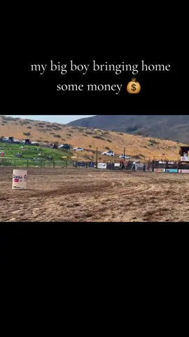 love this big guy #diamondsnpaychex #lifeswildarray #barrelracing #rodeo #winthrop 