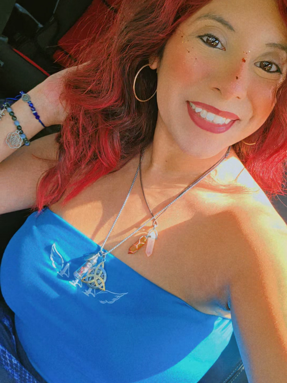 Another day with your favorite witchypoo🧿☺️✨️🔮❤️ 11:11✨️ #foryou  #956  #tarotreader  #witchypoo  #fyp 