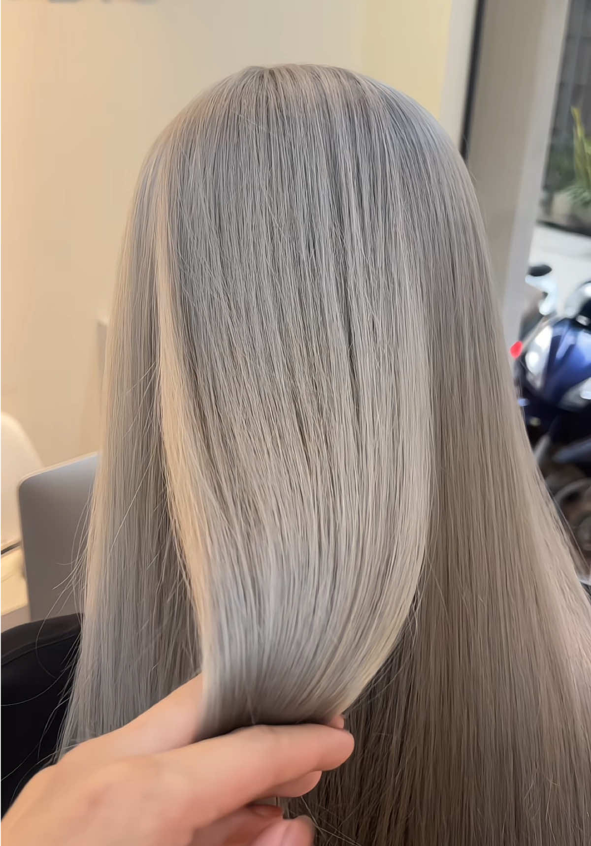 ✨Màu Be Khói – sang chảnh, cuốn hút chuẩn nàng thơ. Lên tóc nhẹ nhàng nhưng cực bắt trend, đi đâu cũng nổi bật 💫 #Màubekhói #tmmouhairsalon #tocdep2025 #fyp #viral 