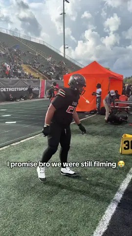 All jokes he is a dawg ‼️ #foryoupage #foryou #fyp #highschoolfootball #LanguageLearning