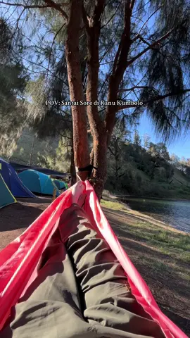 Sulit dijelaskan begitu indah ciptaanmu Ya Allah 🥹🫶🏻 #ranukumbolo #gunungindonesia #semeru #pendakigunung #pendakiindonesia 